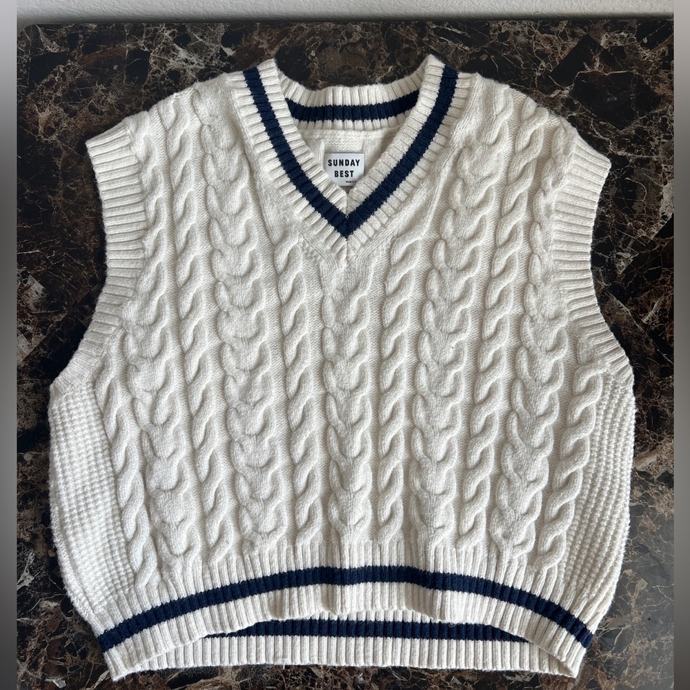 Sunday Best Aritzia Sweater Vest 2XS